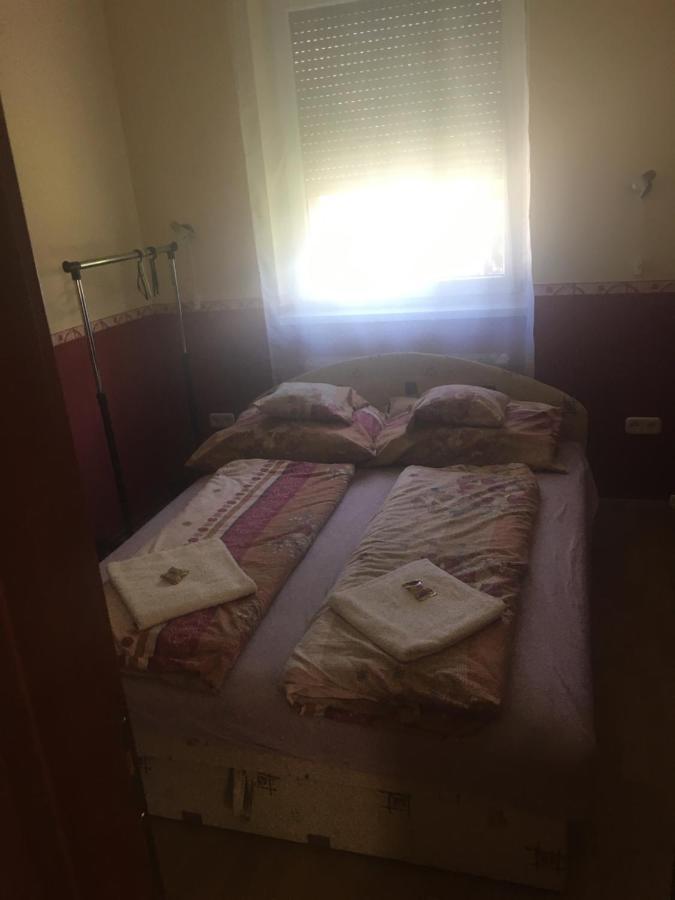 4 Lurko Apartman Uj Lägenhet Hajdúszoboszló Exteriör bild
